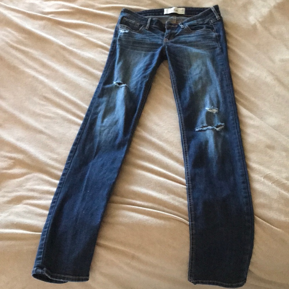 Hollister Distress jeans size 26